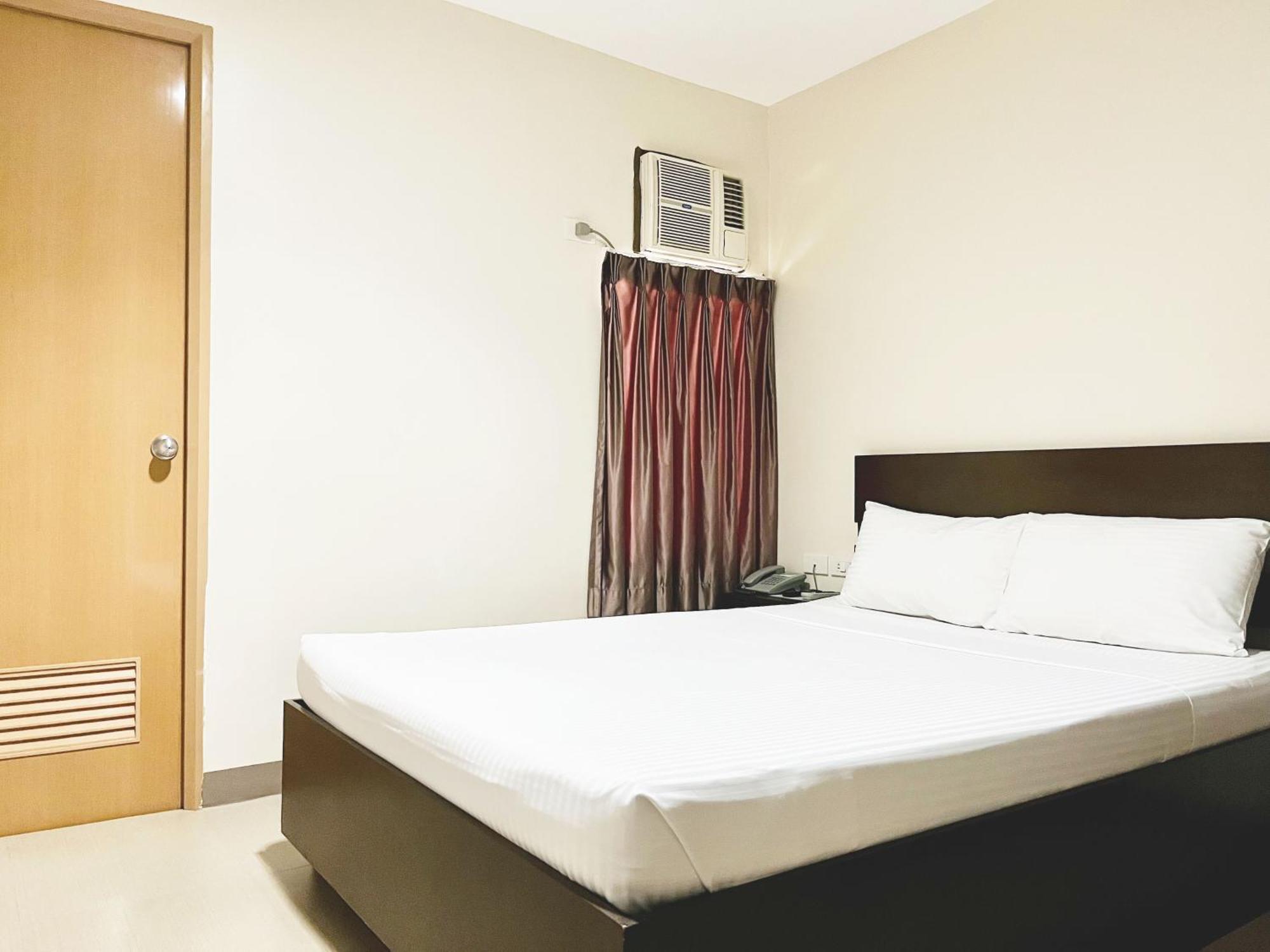 Emerald Suites Cdo คากายันเดโอโร ห้อง รูปภาพ
