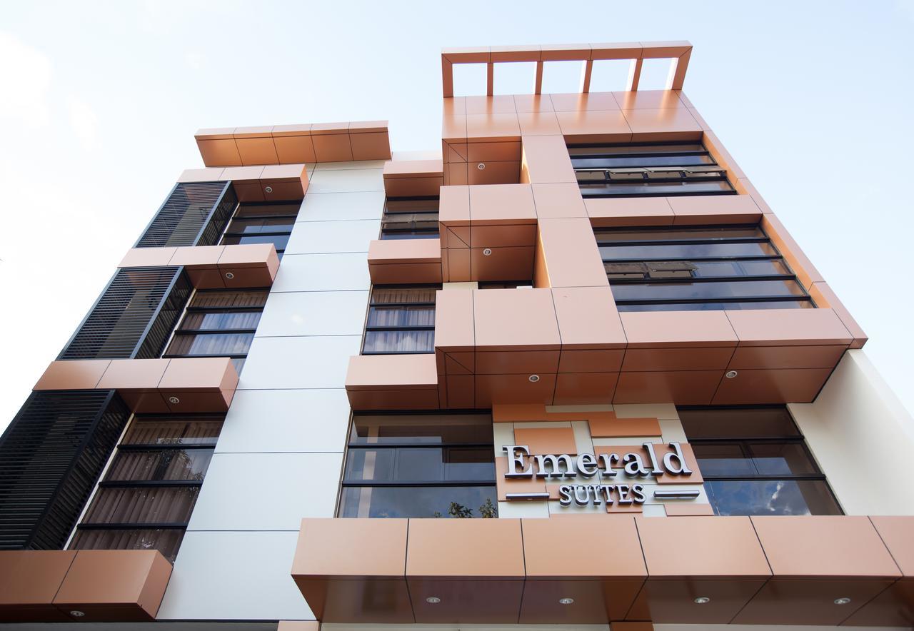Emerald Suites Cdo คากายันเดโอโร ภายนอก รูปภาพ