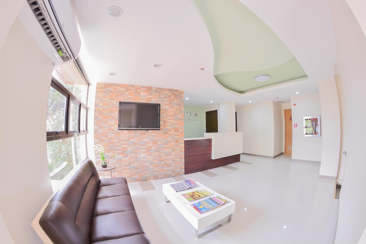 Emerald Suites Cdo คากายันเดโอโร ภายนอก รูปภาพ