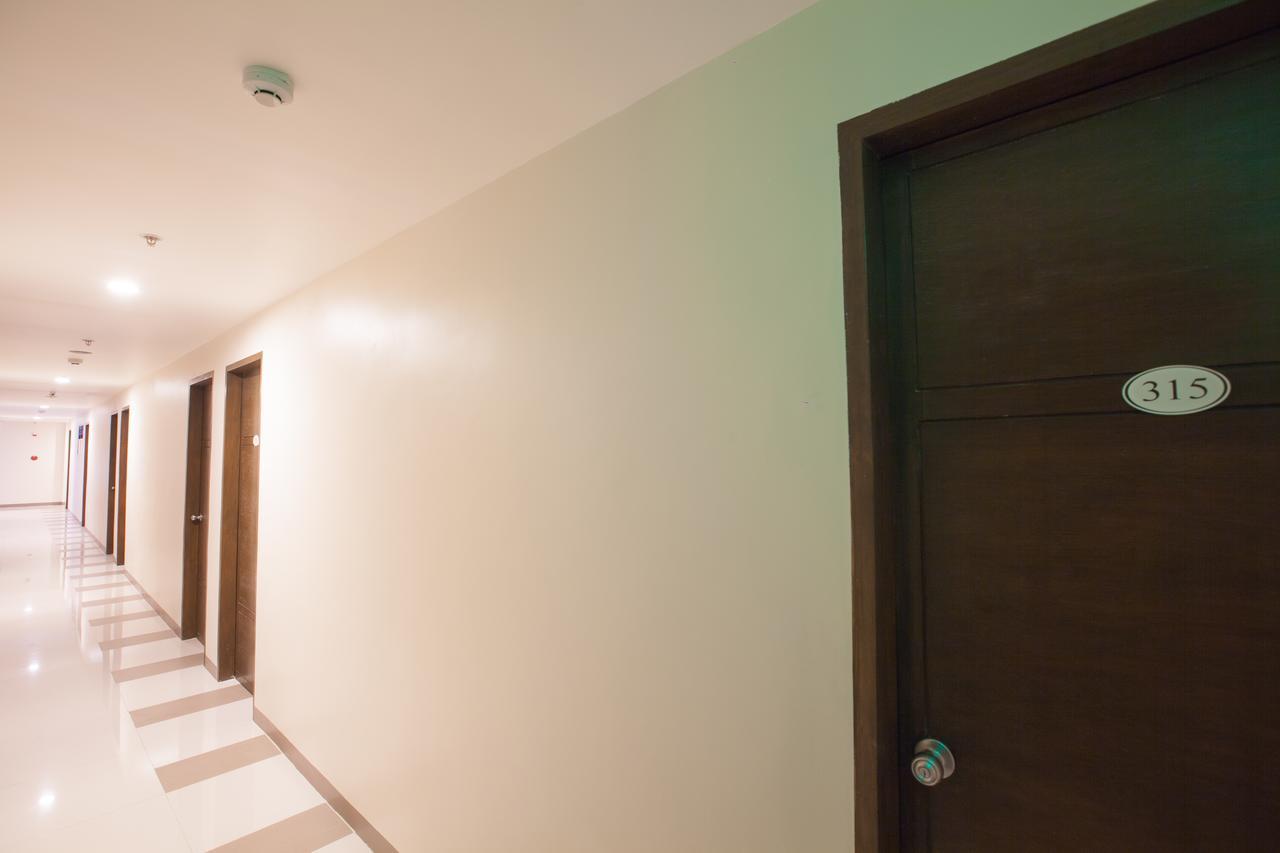 Emerald Suites Cdo คากายันเดโอโร ภายนอก รูปภาพ