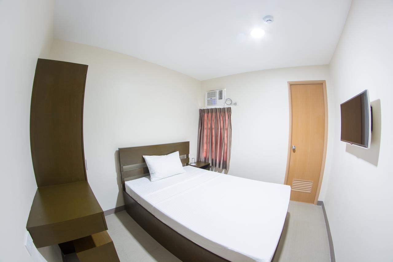 Emerald Suites Cdo คากายันเดโอโร ห้อง รูปภาพ