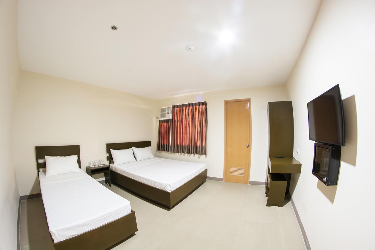 Emerald Suites Cdo คากายันเดโอโร ห้อง รูปภาพ
